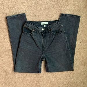 A&F Curve Love 90’s Straight Ultra High Jeans